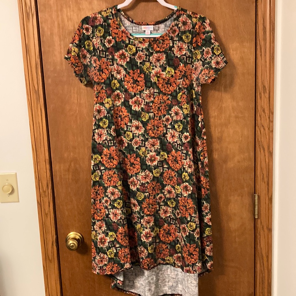 Lularoe S Carly 714